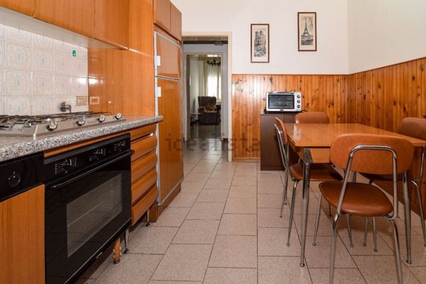 appartamento in vendita a Reggio nell'Emilia in zona Ospizio