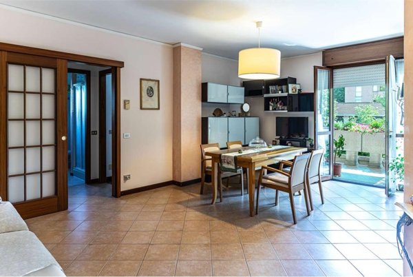 casa indipendente in vendita a Reggio nell'Emilia in zona Città Storica