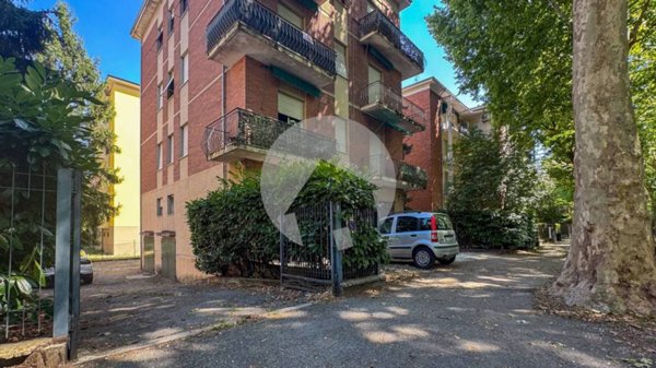 appartamento in vendita a Reggio nell'Emilia in zona Città Storica