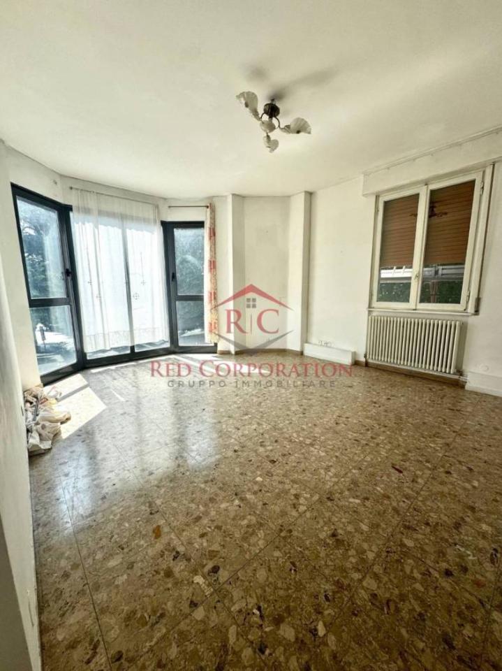 appartamento in vendita a Reggio nell'Emilia in zona Città Storica
