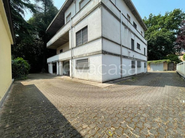 casa indipendente in vendita a Reggio nell'Emilia in zona Gattaglio