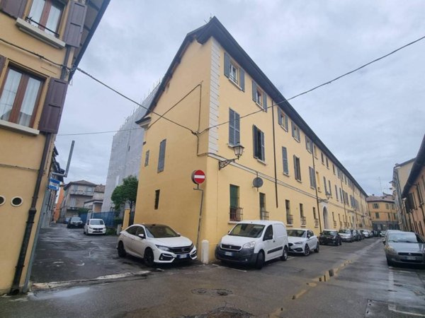 appartamento in vendita a Reggio nell'Emilia in zona Città Storica