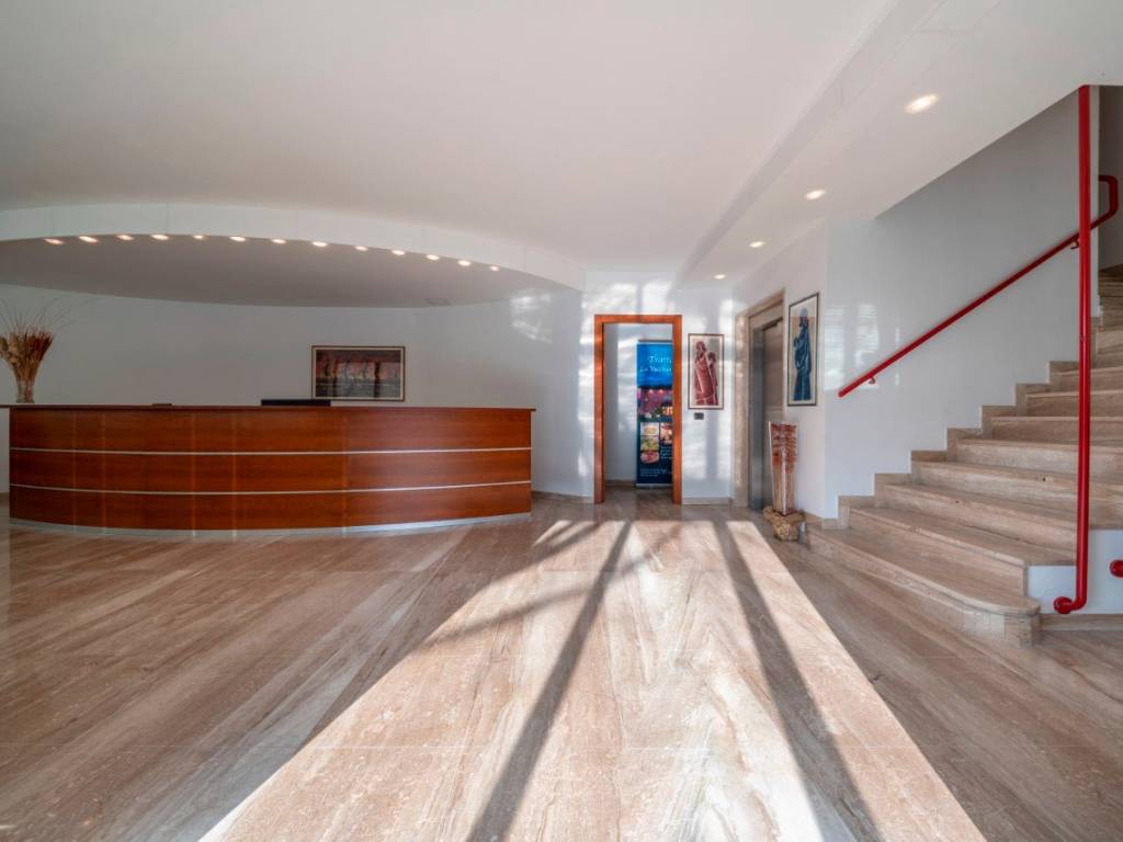 locale commerciale in vendita a Reggio nell'Emilia