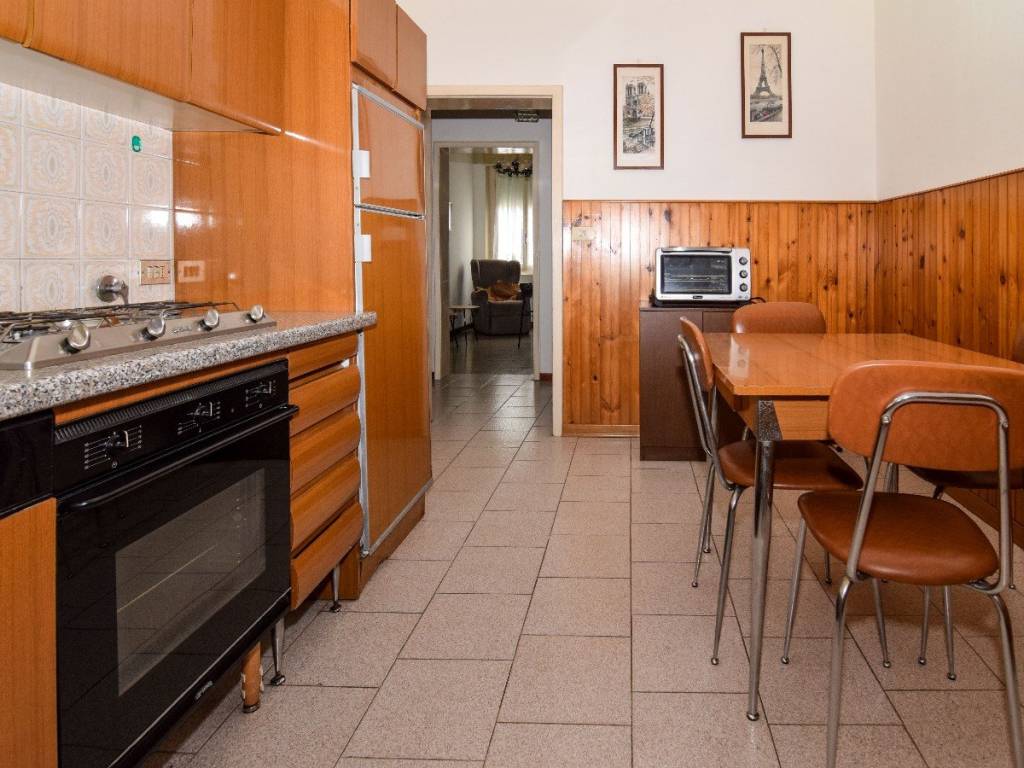 appartamento in vendita a Reggio nell'Emilia in zona Ospizio