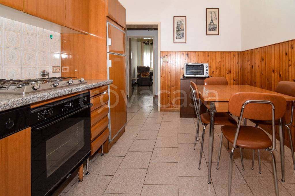 appartamento in vendita a Reggio nell'Emilia in zona Ospizio