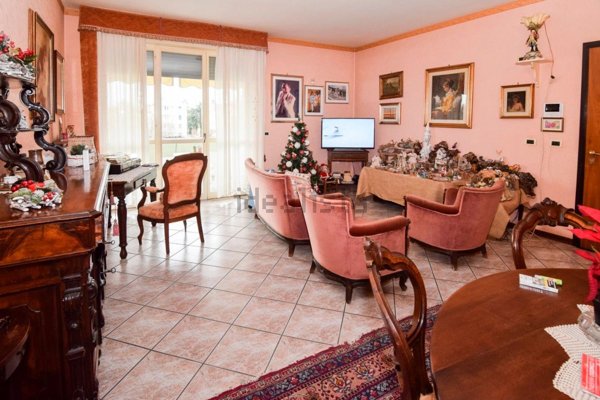 appartamento in vendita a Reggio nell'Emilia in zona Compagnoni / Migliolungo