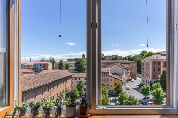 appartamento in vendita a Reggio nell'Emilia in zona Città Storica