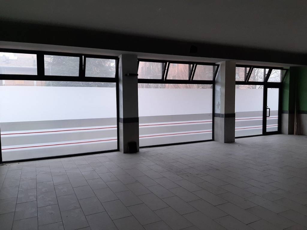 negozio in vendita a Reggio nell'Emilia