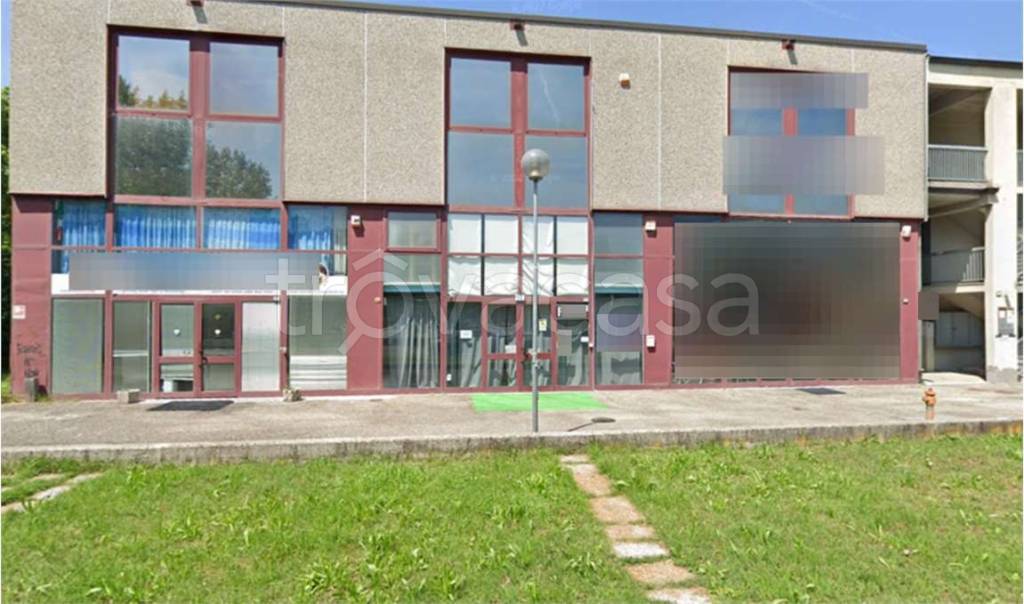 ufficio in vendita a Reggio nell'Emilia in zona San Maurizio