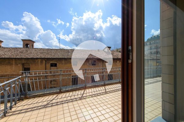 appartamento in vendita a Reggio nell'Emilia in zona Città Storica