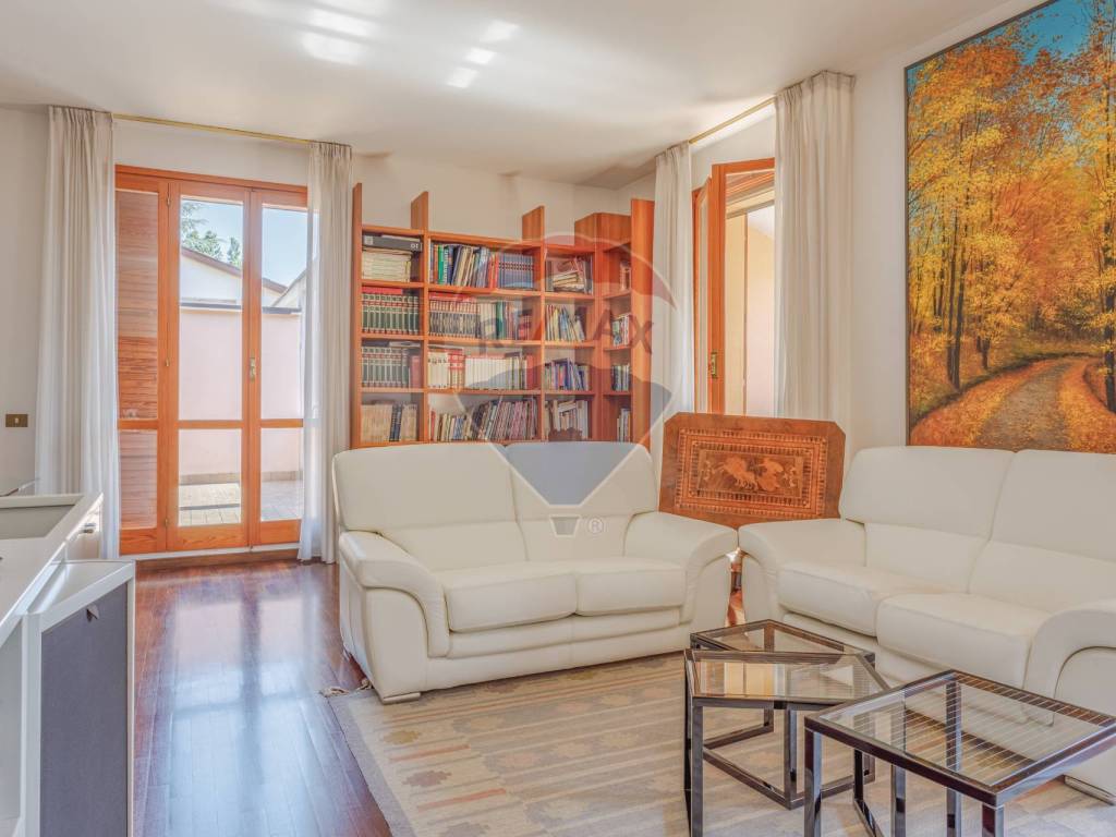 casa indipendente in vendita a Reggio nell'Emilia in zona Città Storica