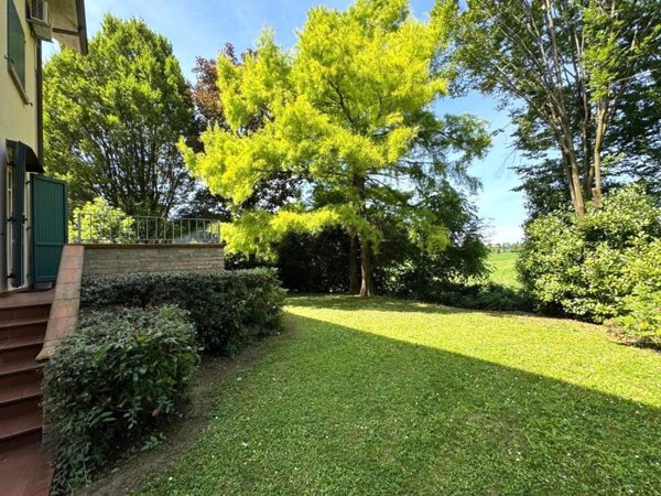casa indipendente in vendita a Reggio nell'Emilia