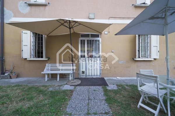 casa indipendente in vendita a Reggio nell'Emilia