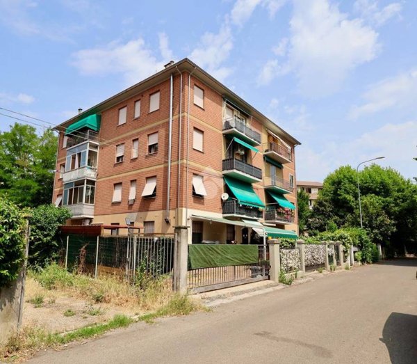appartamento in vendita a Reggio nell'Emilia in zona Carrozzone
