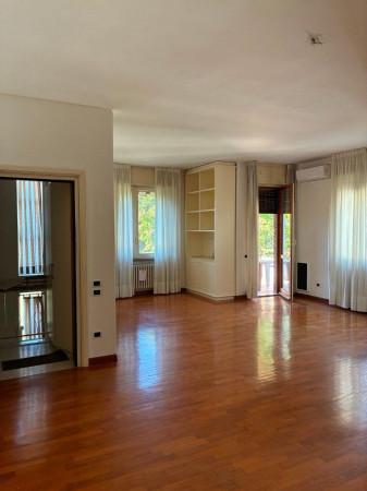 appartamento in vendita a Reggio nell'Emilia in zona Città Storica