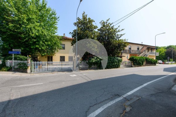 casa indipendente in vendita a Reggio nell'Emilia in zona Cavazzoli