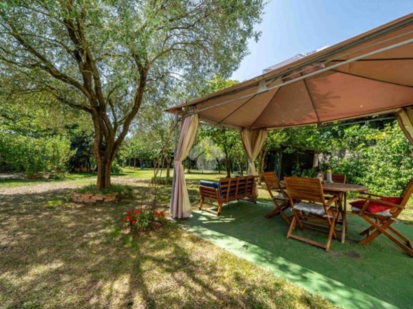 casa indipendente in vendita a Reggio nell'Emilia in zona Rivalta