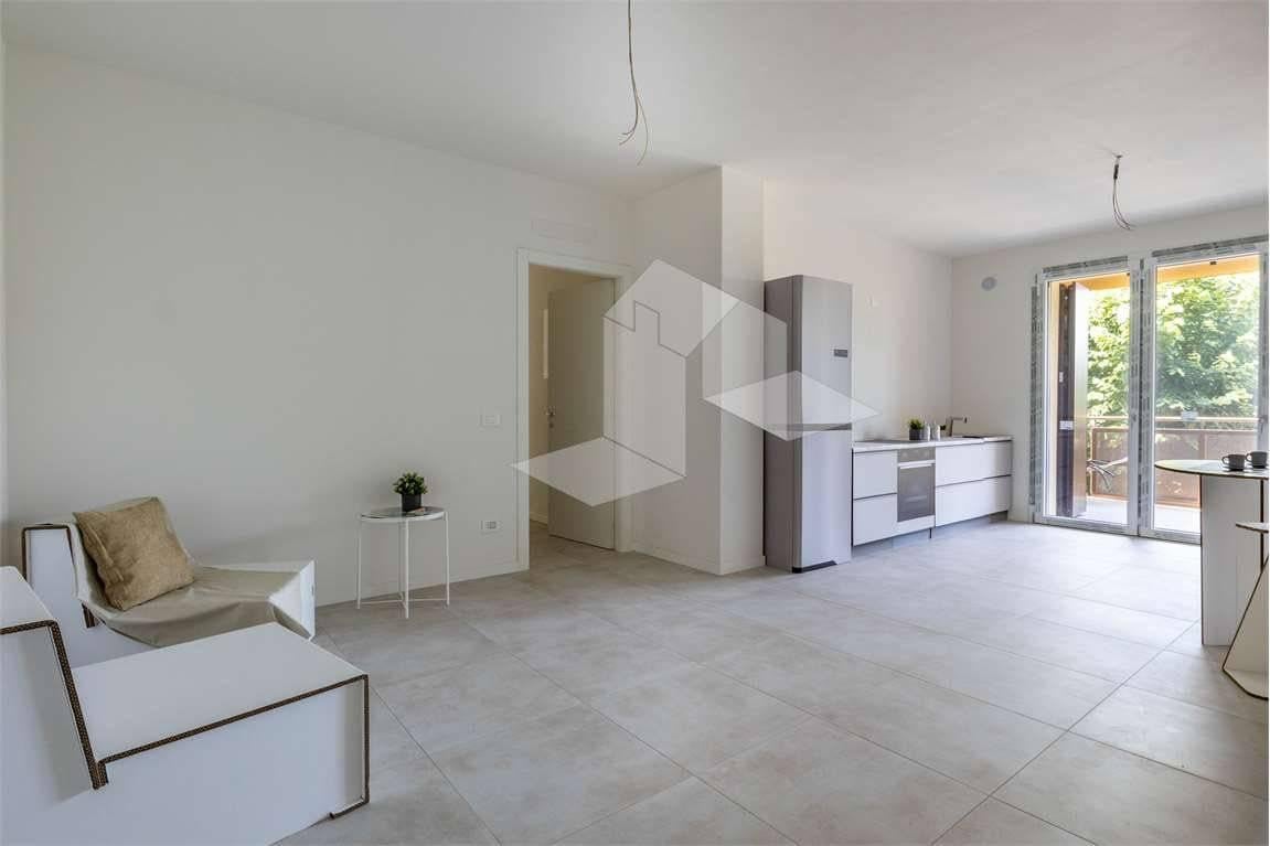 appartamento in vendita a Reggio nell'Emilia in zona Città Storica