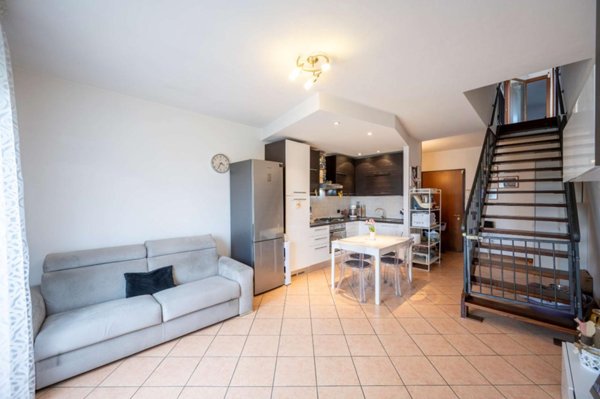 casa indipendente in vendita a Reggio nell'Emilia in zona Roncocesi