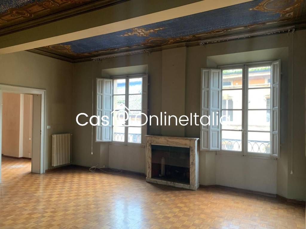 appartamento in vendita a Reggio nell'Emilia in zona Città Storica