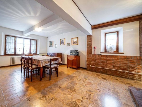 casa indipendente in vendita a Reggio nell'Emilia in zona Sesso