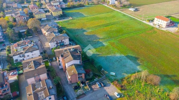 terreno agricolo in vendita a Reggio nell'Emilia in zona Roncocesi