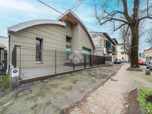 negozio in vendita a Reggio nell'Emilia