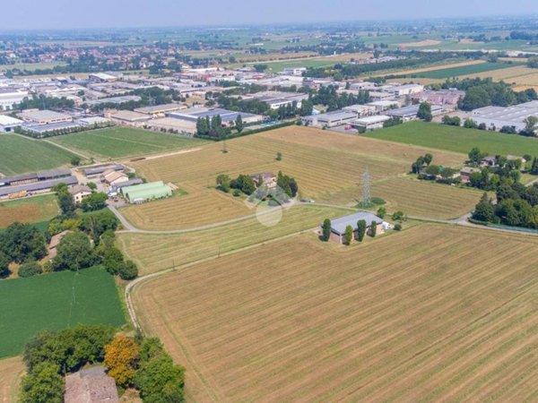 terreno edificabile in vendita a Reggio nell'Emilia in zona Pieve Modolena