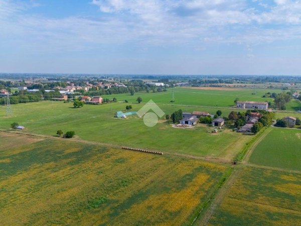terreno agricolo in vendita a Reggio nell'Emilia in zona Roncocesi