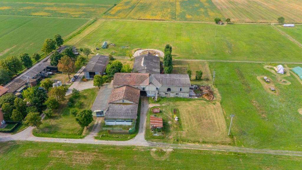 terreno agricolo in vendita a Reggio nell'Emilia in zona Roncocesi