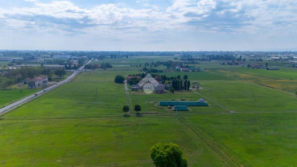 terreno agricolo in vendita a Reggio nell'Emilia in zona Roncocesi