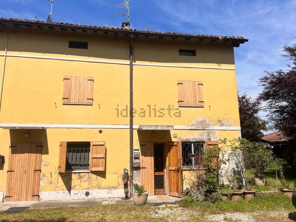 casa indipendente in vendita a Reggio nell'Emilia in zona Masone
