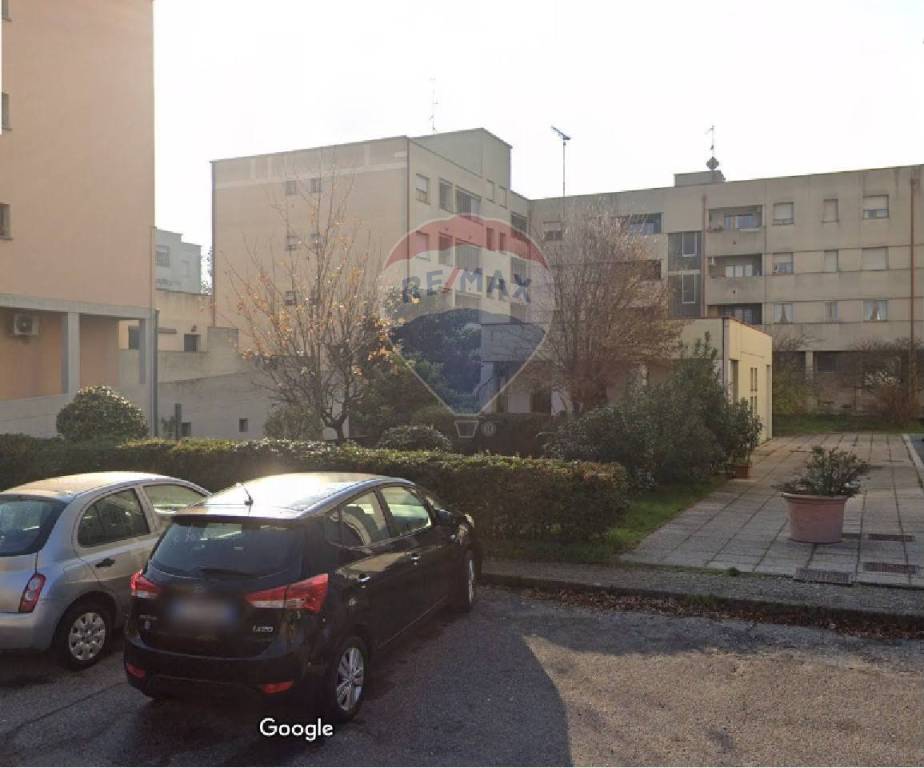 appartamento in vendita a Reggio nell'Emilia in zona Pieve Modolena