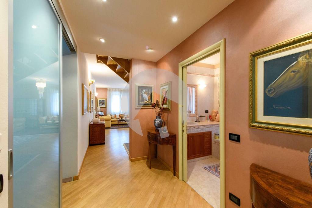 attico in vendita a Reggio nell'Emilia in zona Città Storica