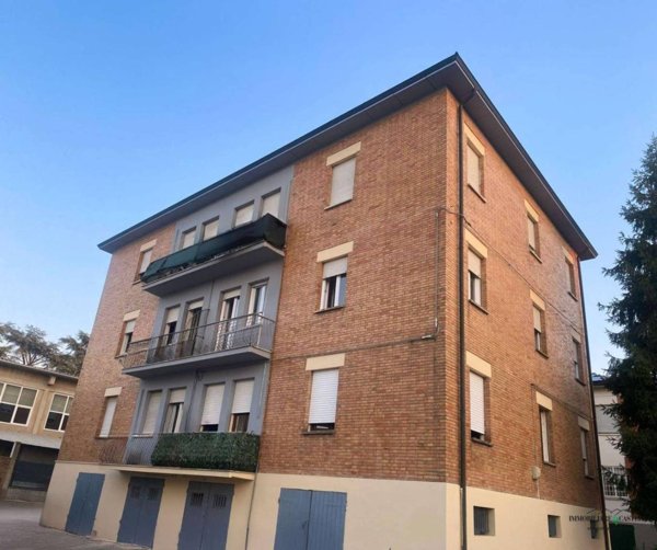 appartamento in vendita a Reggio nell'Emilia in zona Città Storica
