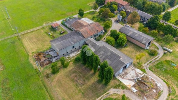 casa indipendente in vendita a Reggio nell'Emilia in zona Roncocesi