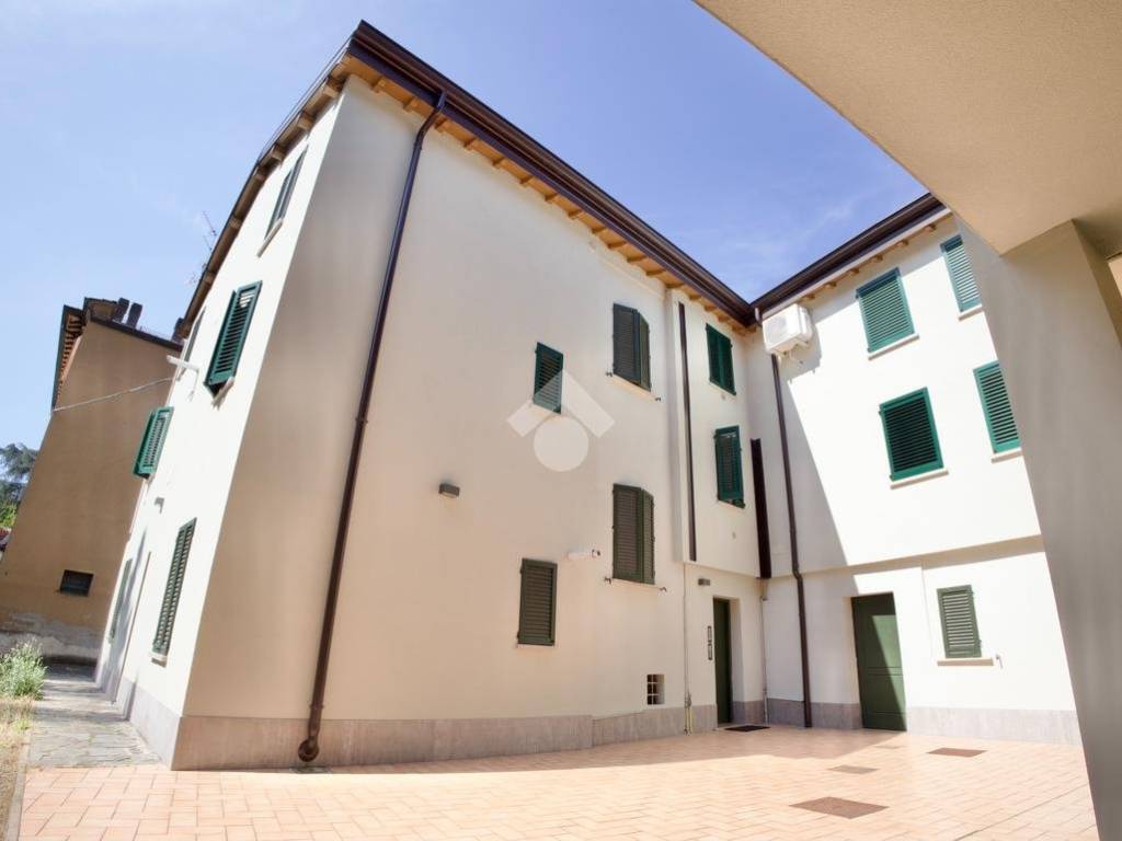 appartamento in vendita a Reggio nell'Emilia in zona Città Storica