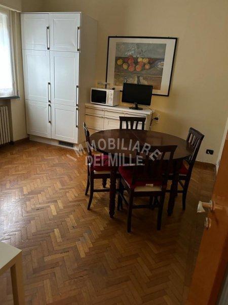 negozio in vendita a Reggio nell'Emilia in zona Città Storica