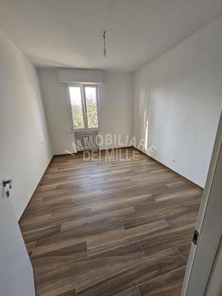 negozio in vendita a Reggio nell'Emilia in zona Città Storica