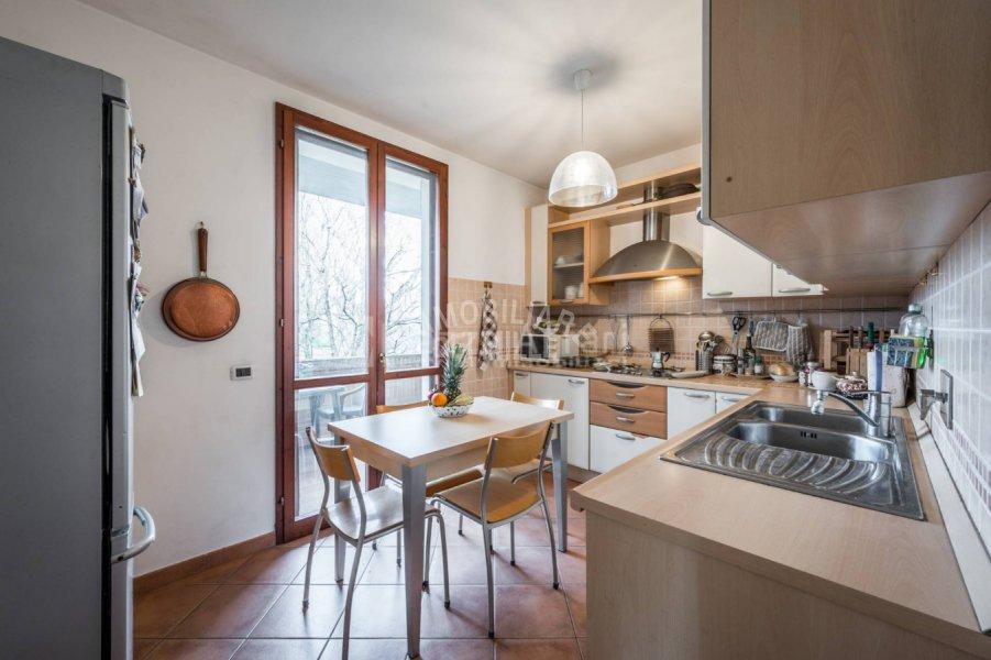 casa indipendente in vendita a Reggio nell'Emilia in zona Città Storica