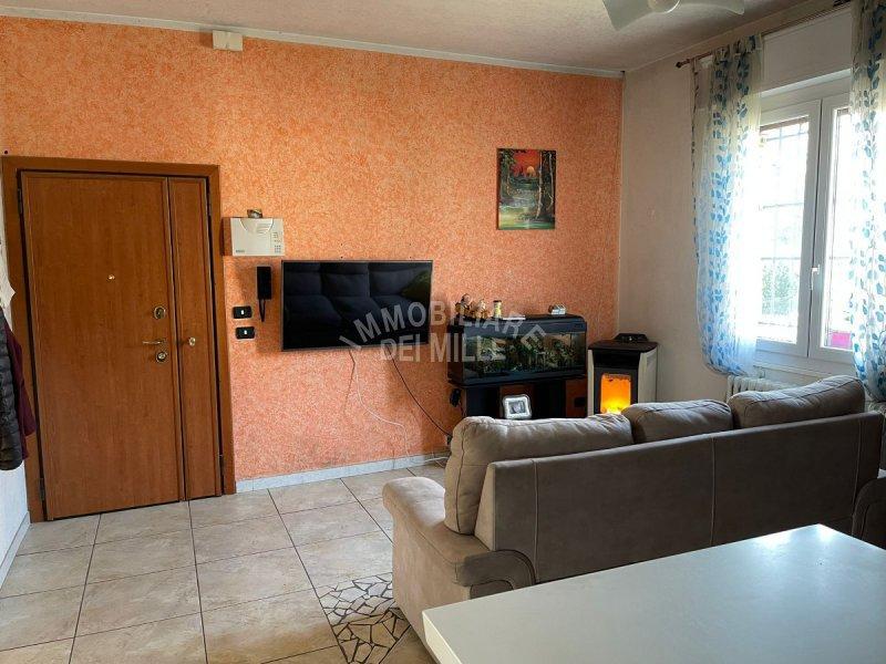 negozio in vendita a Reggio nell'Emilia in zona Città Storica