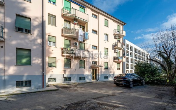 appartamento in vendita a Reggio nell'Emilia in zona Città Storica