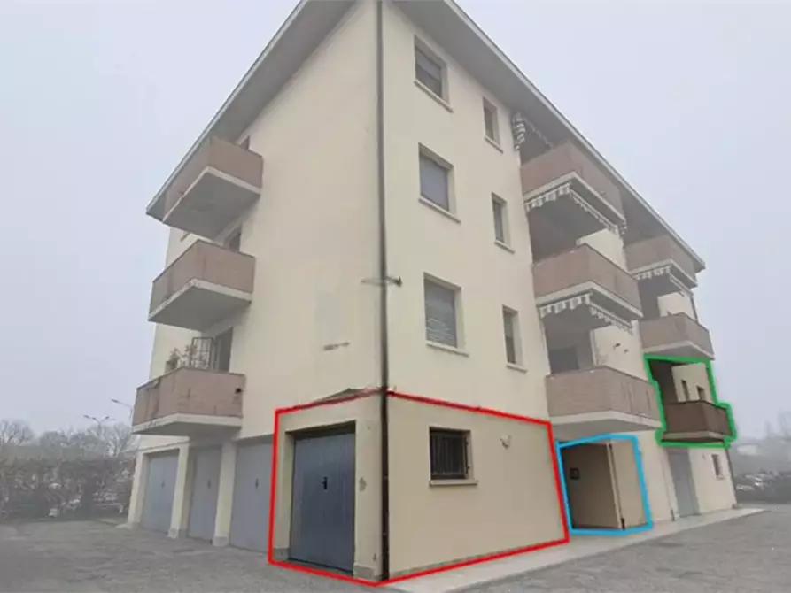 appartamento in vendita a Reggio nell'Emilia in zona Tribunale