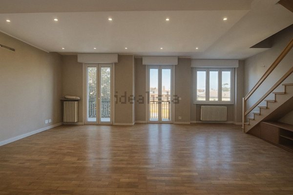 appartamento in vendita a Reggio nell'Emilia in zona Ospizio