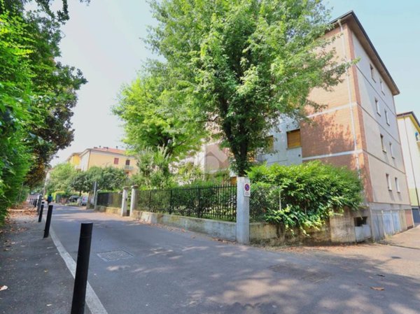 appartamento in vendita a Reggio nell'Emilia in zona Città Storica