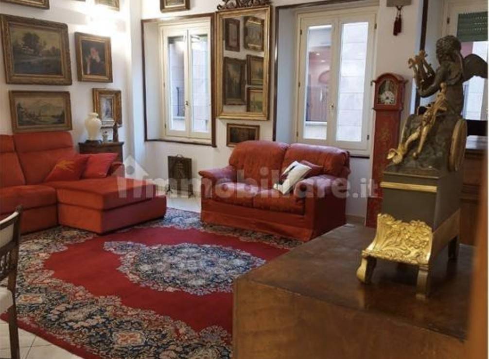 appartamento in vendita a Reggio nell'Emilia in zona Città Storica