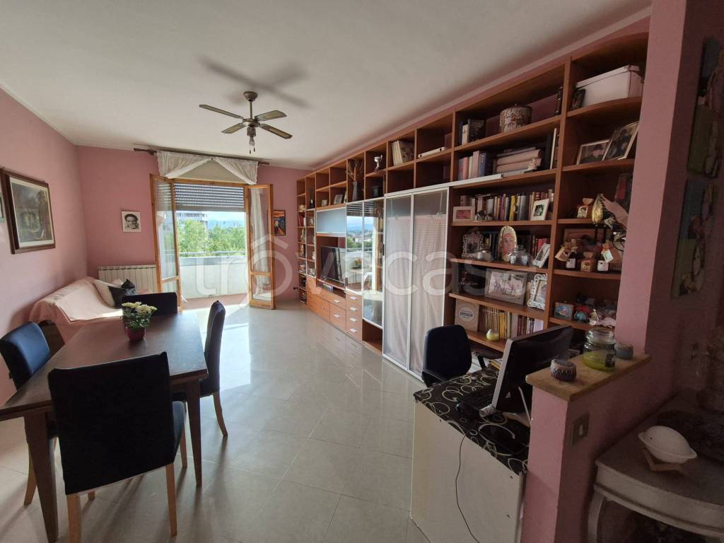 appartamento in vendita a Reggio nell'Emilia in zona Città Storica