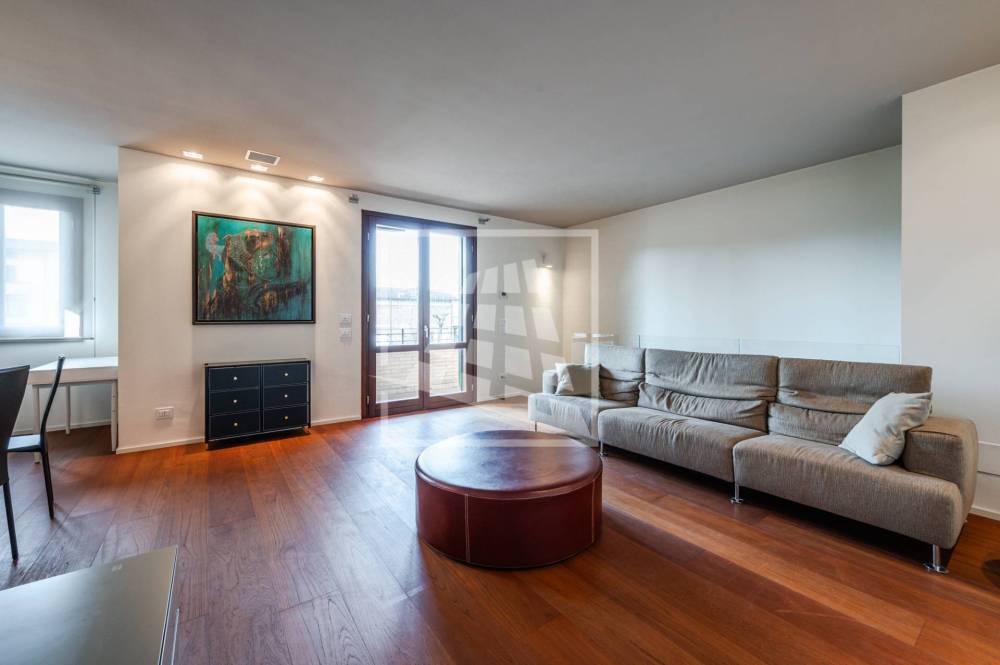 casa indipendente in vendita a Reggio nell'Emilia in zona San Maurizio
