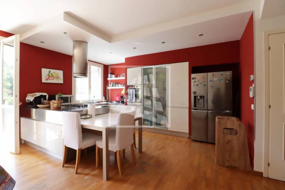 casa indipendente in vendita a Reggio nell'Emilia in zona Baragalla