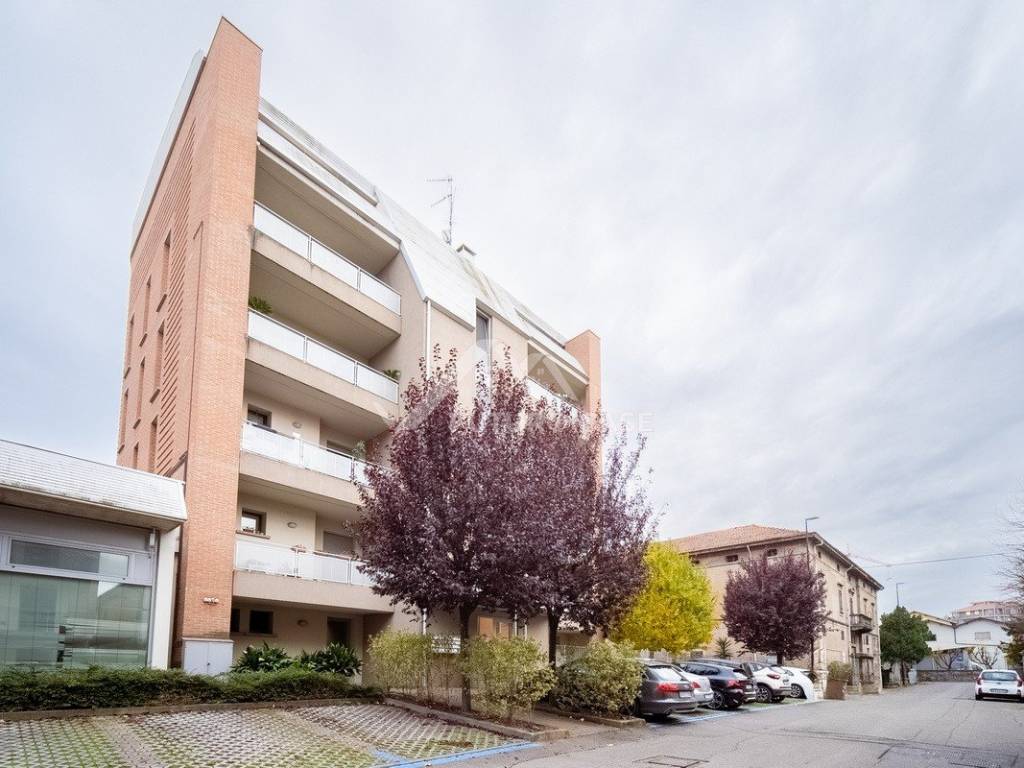appartamento in vendita a Reggio nell'Emilia in zona Città Storica